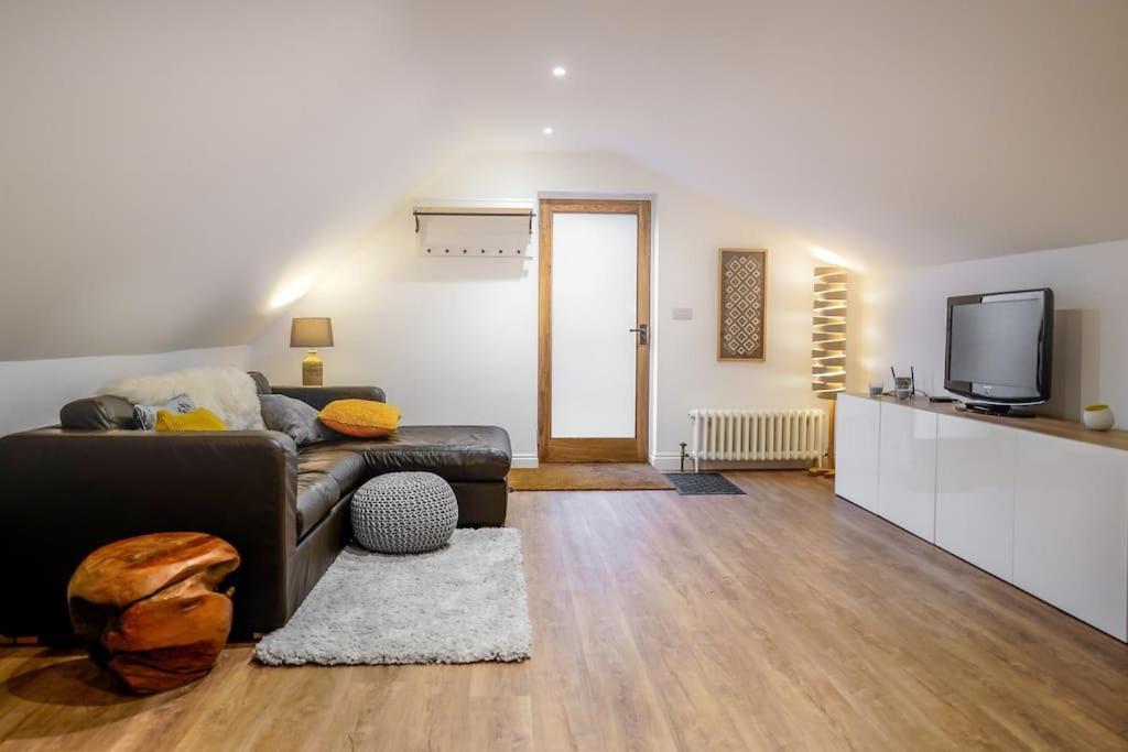 The Loft Apartment @ Lower Coombe Royal 金斯布里奇 外观 照片